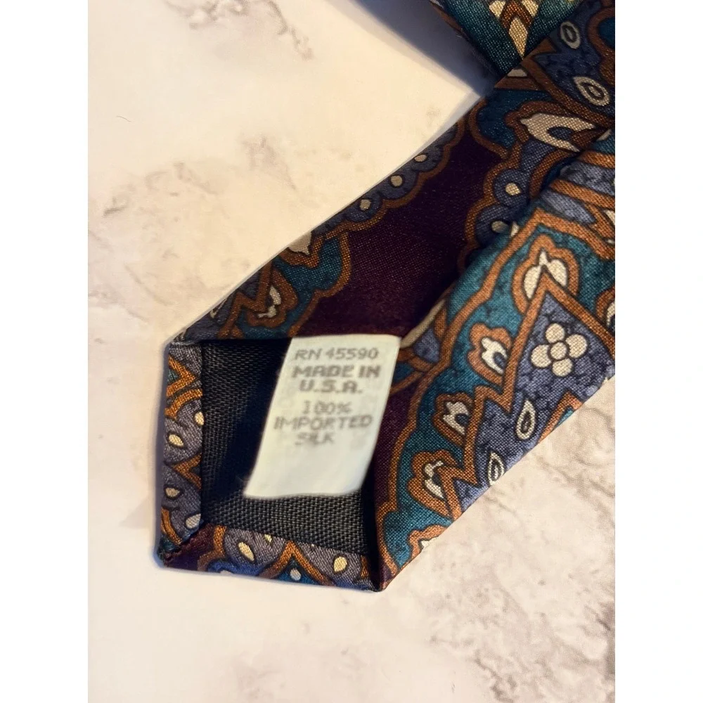 Oscar de la Renta Couture Silk Tie Burgundy Paisley Medallion Made USA Vintage